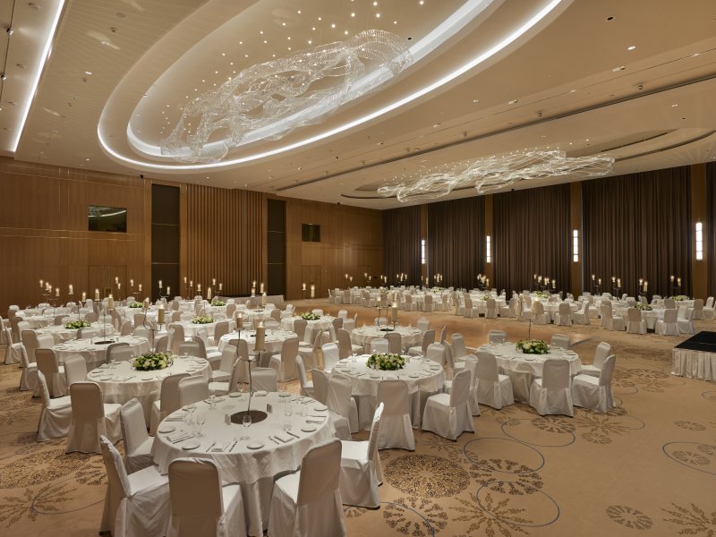 Remote controlled luminaires deliver for new luxury Uzbekistan hotel